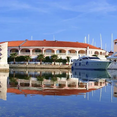 Marina Frapa - Otok Hotel Rogoznica (Sibenik-Knin)