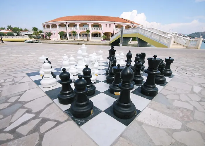 Marina Frapa - Otok 4*